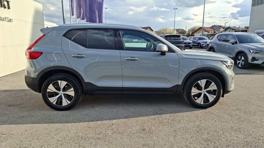 Volvo XC40 B3(P) CORE, NAV, KAMERA, TEMPOMAT, fotografija 5