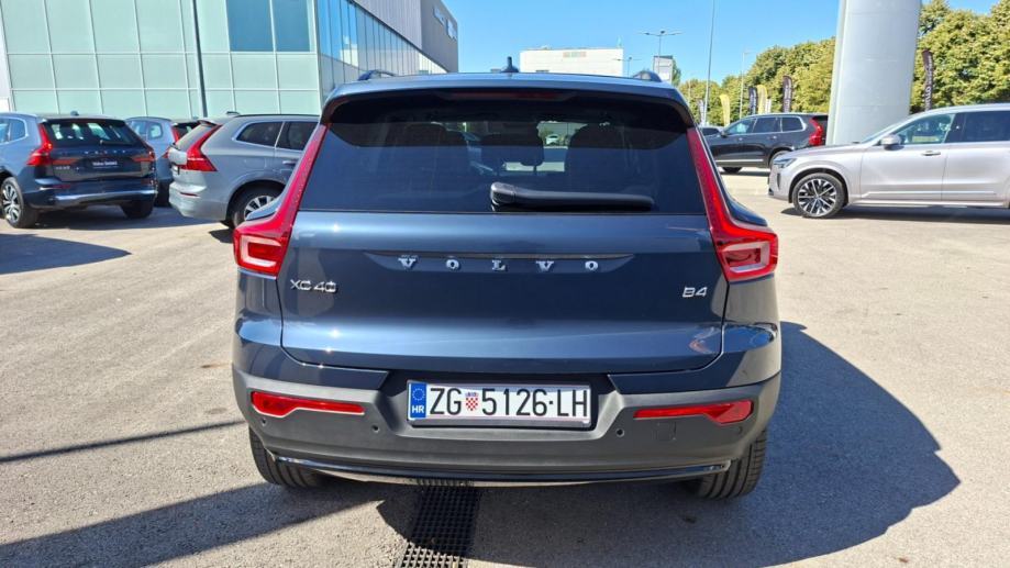 Volvo XC40 B4 MILD HYBRID PETROL ULTRA DARK, NAV, KAMERA, TEMPOMAT, JA, fotografija 8