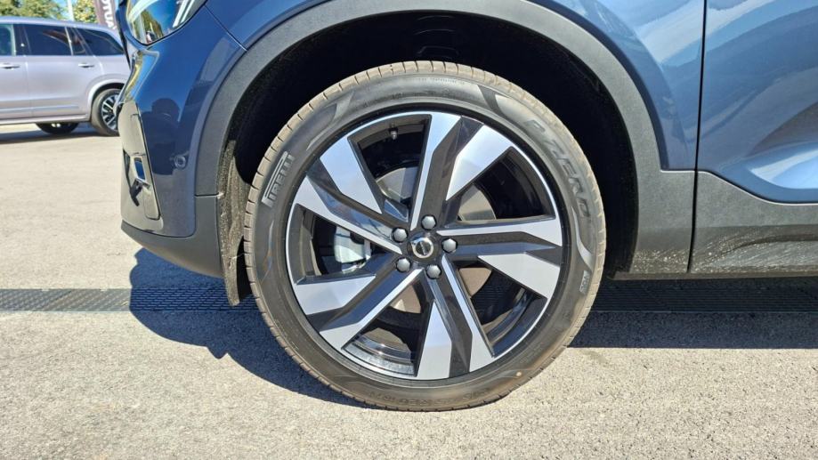 Volvo XC40 B4 MILD HYBRID PETROL ULTRA DARK, NAV, KAMERA, TEMPOMAT, JA, fotografija 14