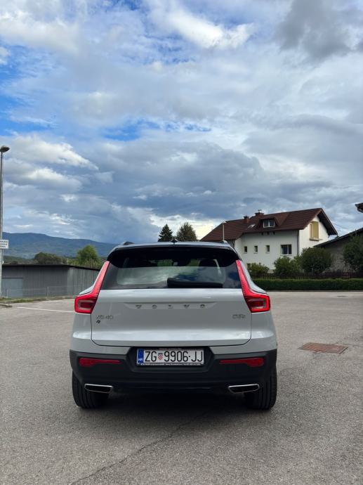 Volvo XC40 R-design D3 automatik 2020 godina, pogled izvana - slika 2
