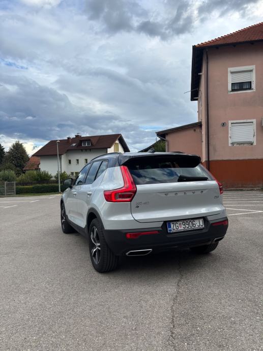 Volvo XC40 R-design D3 automatik 2020 godina, fotografija 7