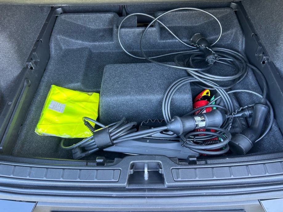 Volvo XC40 RECHARGE T4 2022.,PLUG IN+HYBRID+BENZIN, 211 Ks TOP, fotografija 18