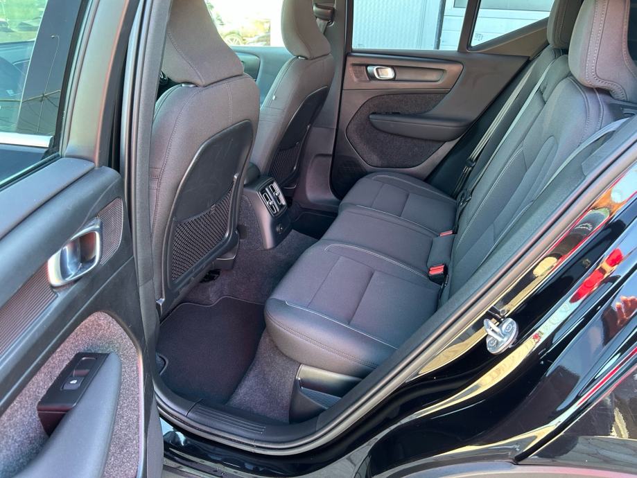 Volvo XC40 RECHARGE T4 2022.,PLUG IN+HYBRID+BENZIN, 211 Ks TOP, fotografija 12