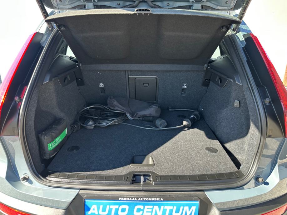 Volvo XC40 Recharge T4 PLUG-IN HYBRID CORE, fotografija 17