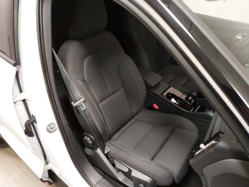 Volvo XC40 Recharge Twin Motor Core • 360° kamera • Full LED, fotografija 10