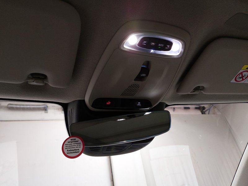 Volvo XC40 T2 automatik • 360° kamera • el. peta vrata, fotografija 13
