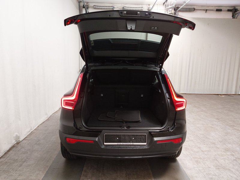 Volvo XC40 T2 automatik • 360° kamera • el. peta vrata, fotografija 15