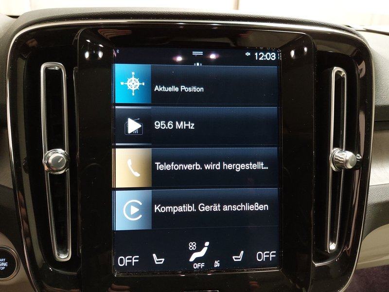 Volvo XC40 T2 automatik • 360° kamera • el. peta vrata, fotografija 17