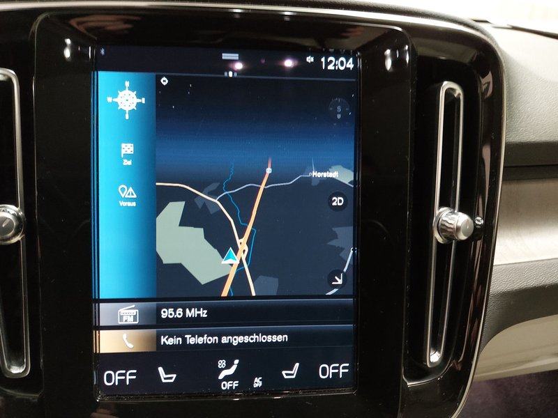 Volvo XC40 T2 automatik • 360° kamera • el. peta vrata, fotografija 18