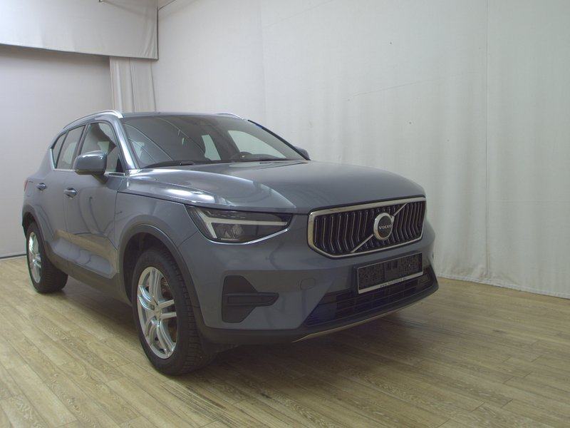 Volvo XC40 T4 Recharge automatik Core • ACC • električna vrata, fotografija 3