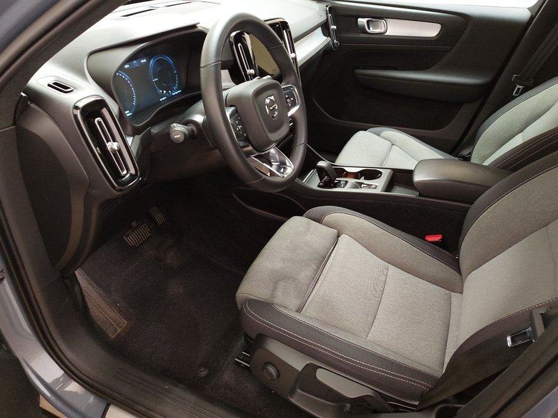 Volvo XC40 T4 Recharge automatik Core • ACC • električna vrata, fotografija 6