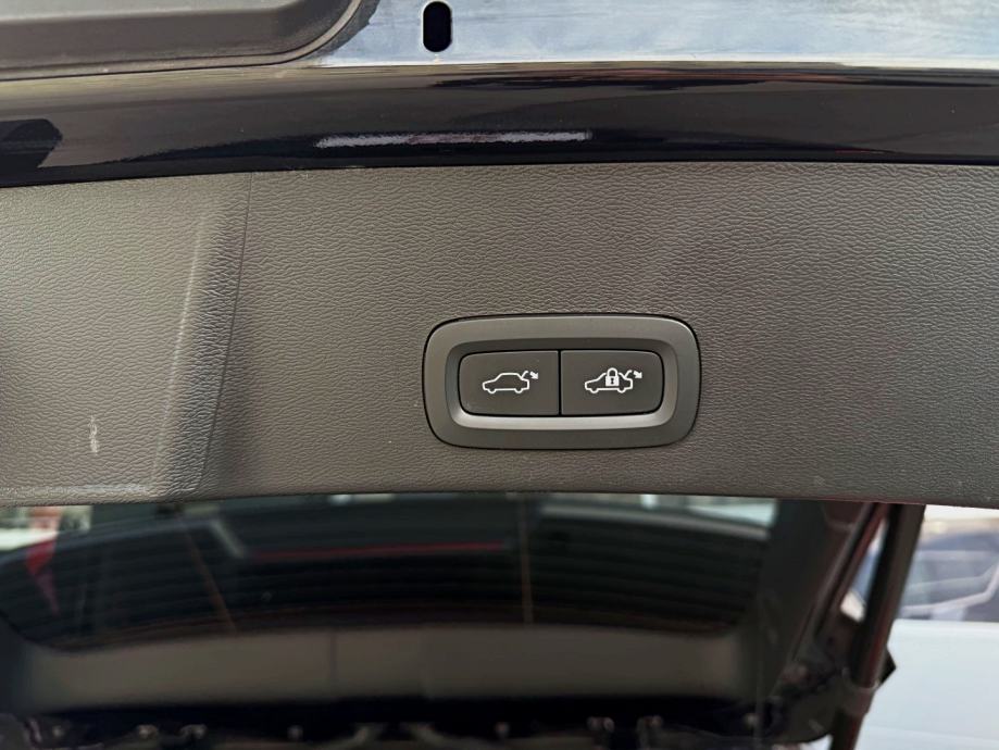 Volvo XC40 T4 Recharge |novi model|LED|DAB|Keyless, fotografija 15