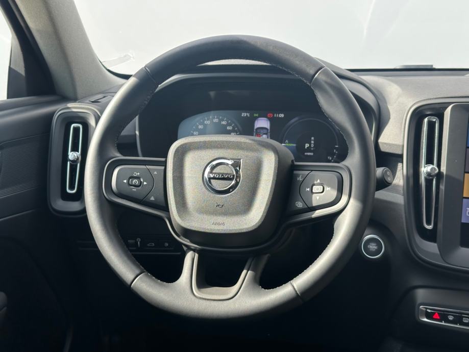 Volvo XC40 T4 Recharge Plug-in Hybrid | 24MJ JAMSTVA | U PDV-U, fotografija 8