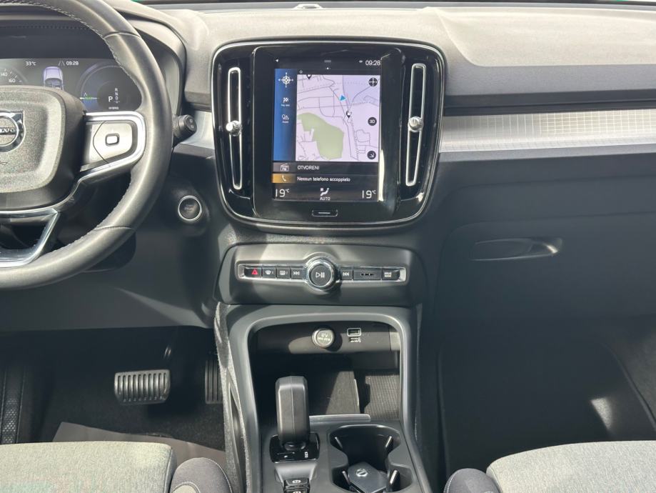 Volvo XC40 T4 RECHARGE PLUG-IN HYBRID | 24MJ JAMSTVA | U PDV-U, fotografija 9