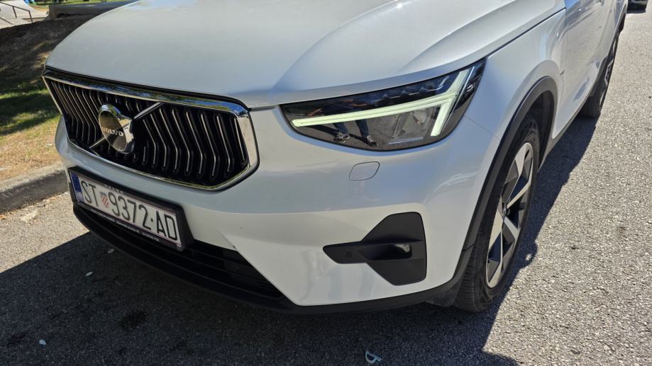 Volvo XC40 ULTRA BRIGHT AT AWD DCT, fotografija 8