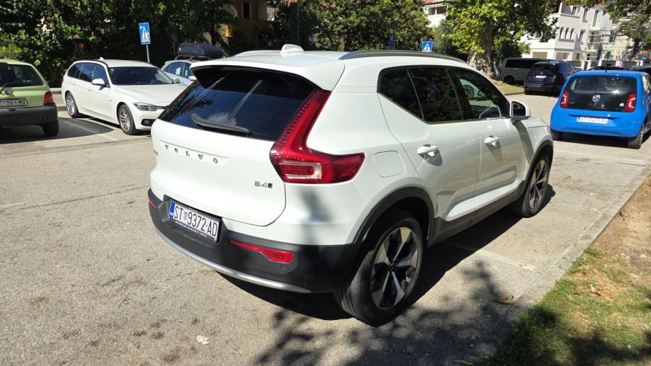 Volvo XC40 ULTRA BRIGHT AT AWD DCT, fotografija 2
