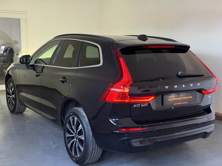 Volvo XC60 2.0 B4, 145 KW, FULL LED,VIRTUAL,KAMERA,KUKA,JAMSTVO 24 mj!, fotografija 6