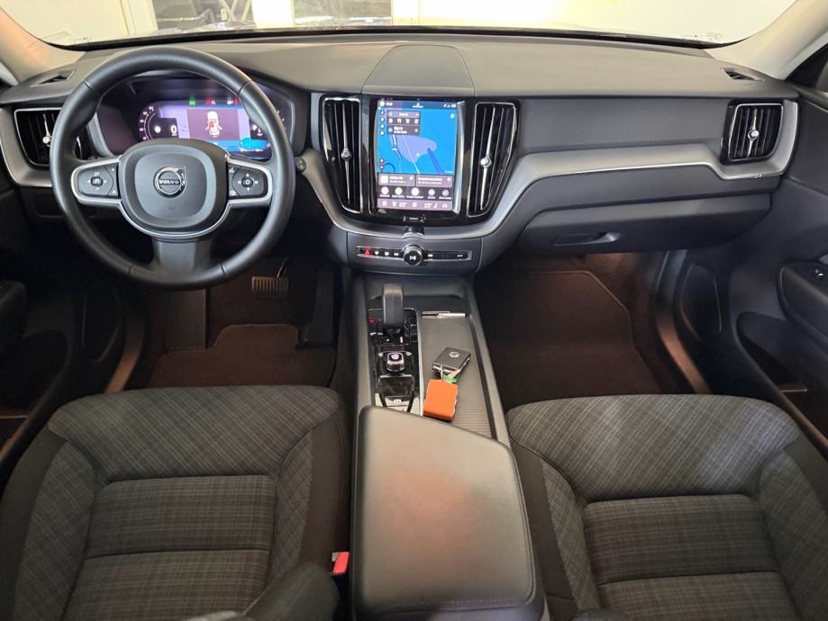 Volvo XC60 2.0 B4, 145 KW, FULL LED,VIRTUAL,KAMERA,KUKA,JAMSTVO 24 mj!, fotografija 17