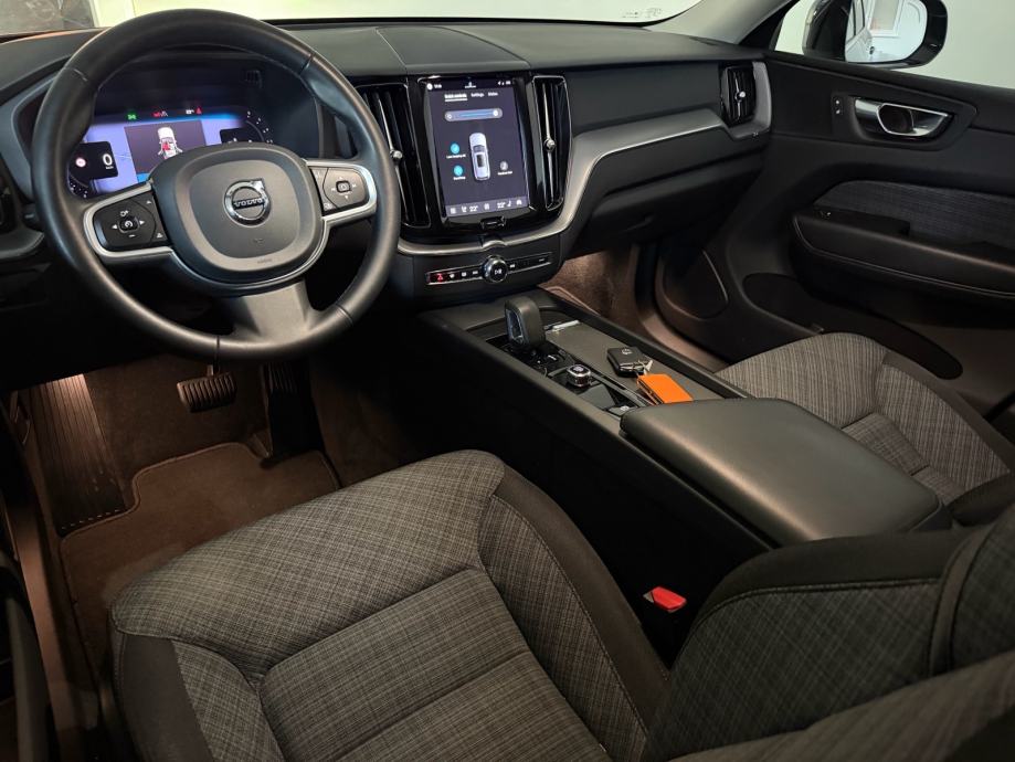 Volvo XC60 2.0 B4, 145 KW, FULL LED,VIRTUAL,KAMERA,KUKA,JAMSTVO 24 mj!, fotografija 18