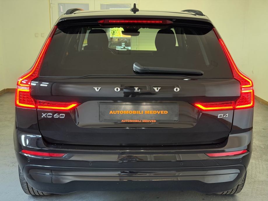 Volvo XC60 2.0 B4, 145 KW, FULL LED,VIRTUAL,KAMERA,KUKA,JAMSTVO 24 mj!, fotografija 7
