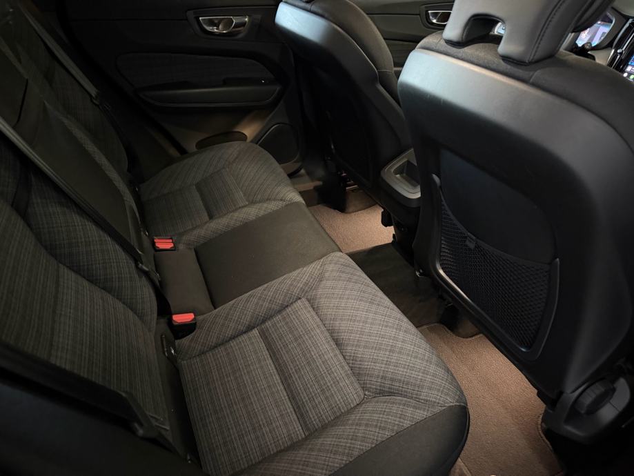 Volvo XC60 2.0 B4, 145 KW, FULL LED,VIRTUAL,KAMERA,KUKA,JAMSTVO 24 mj!, fotografija 14