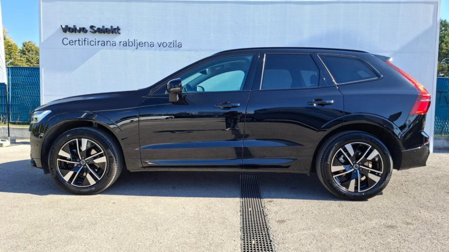 Volvo XC60 2.0 B5 PLUS DARK, MALO KM, NOVE ZIMSKE GUME, JAMSTVO, fotografija 7
