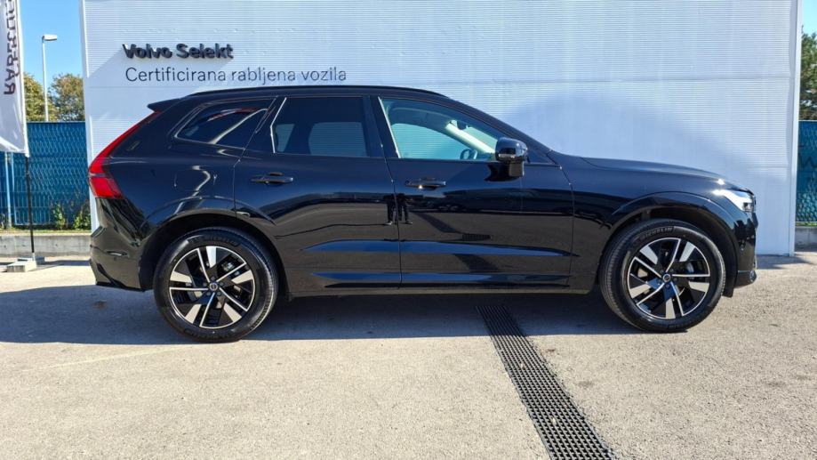 Volvo XC60 2.0 B5 PLUS DARK, MALO KM, NOVE ZIMSKE GUME, JAMSTVO, fotografija 8