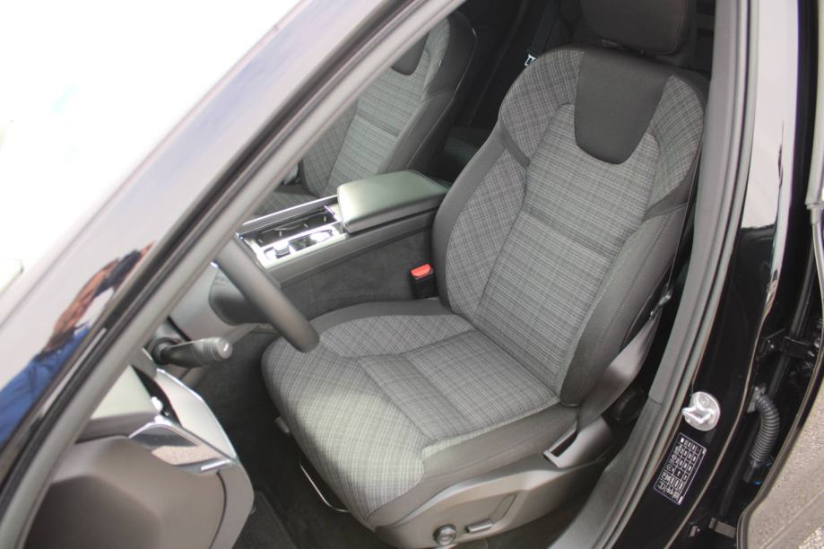 Volvo XC60 2.0D AUTOMATIK 4x4 *LED,NAVIGACIJA,KAMERA* - nije uvoz, fotografija 11