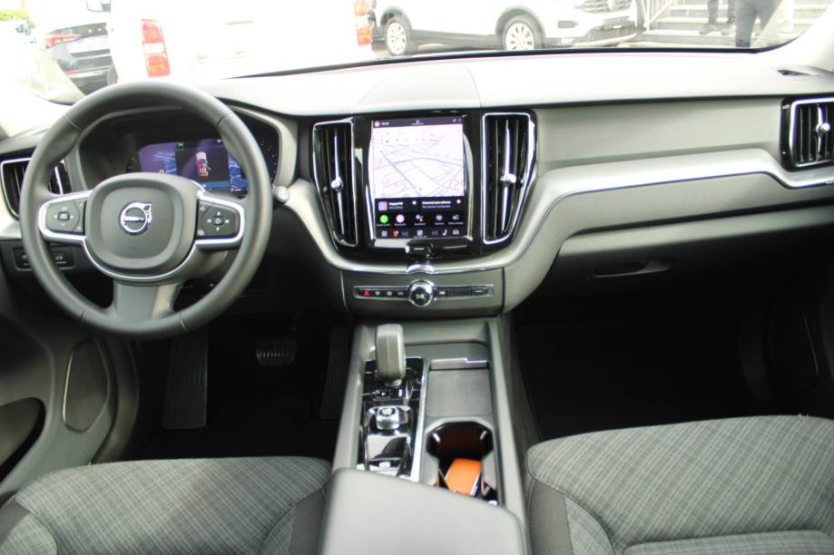 Volvo XC60 2.0D AUTOMATIK 4x4 *LED,NAVIGACIJA,KAMERA* - nije uvoz, fotografija 14