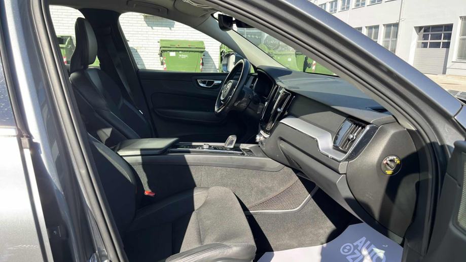VOLVO XC60 2019 • PREMIUM jamstvo • AutoZubak Rabljena, fotografija 9