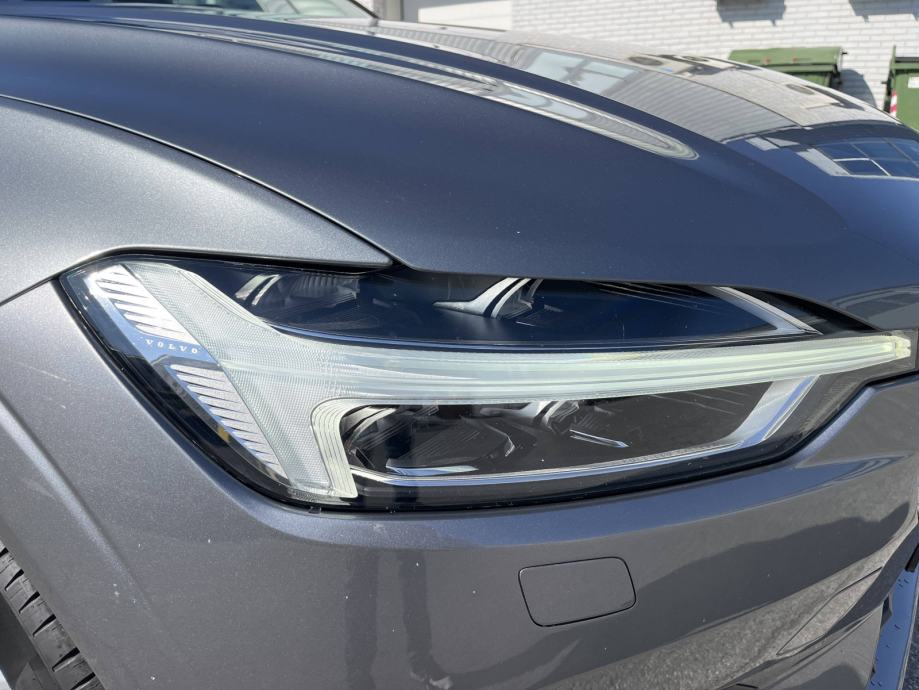 VOLVO XC60 2019 • PREMIUM jamstvo • AutoZubak Rabljena, fotografija 13