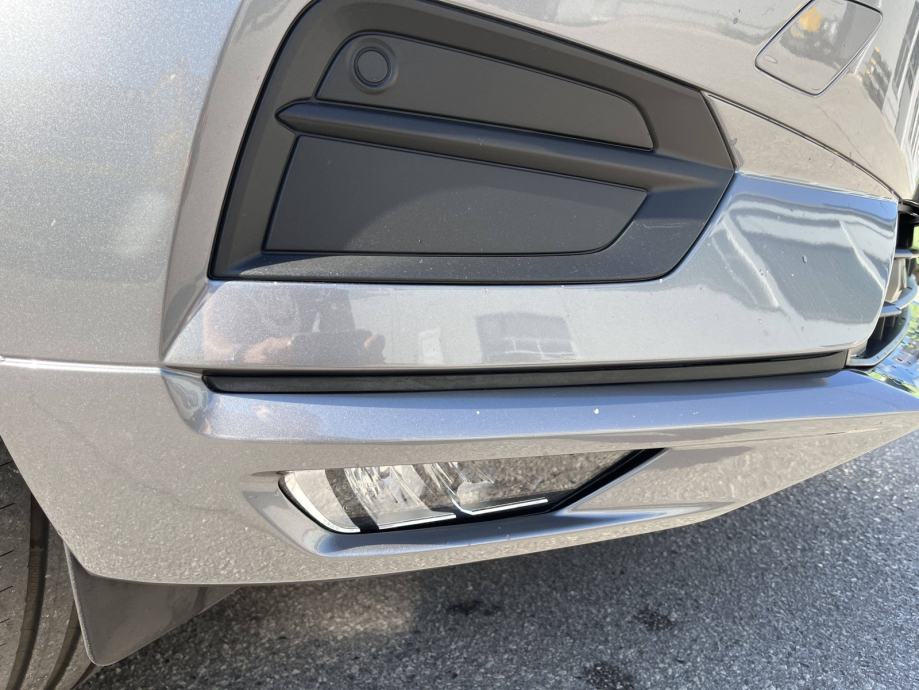 VOLVO XC60 2019 • PREMIUM jamstvo • AutoZubak Rabljena, fotografija 14