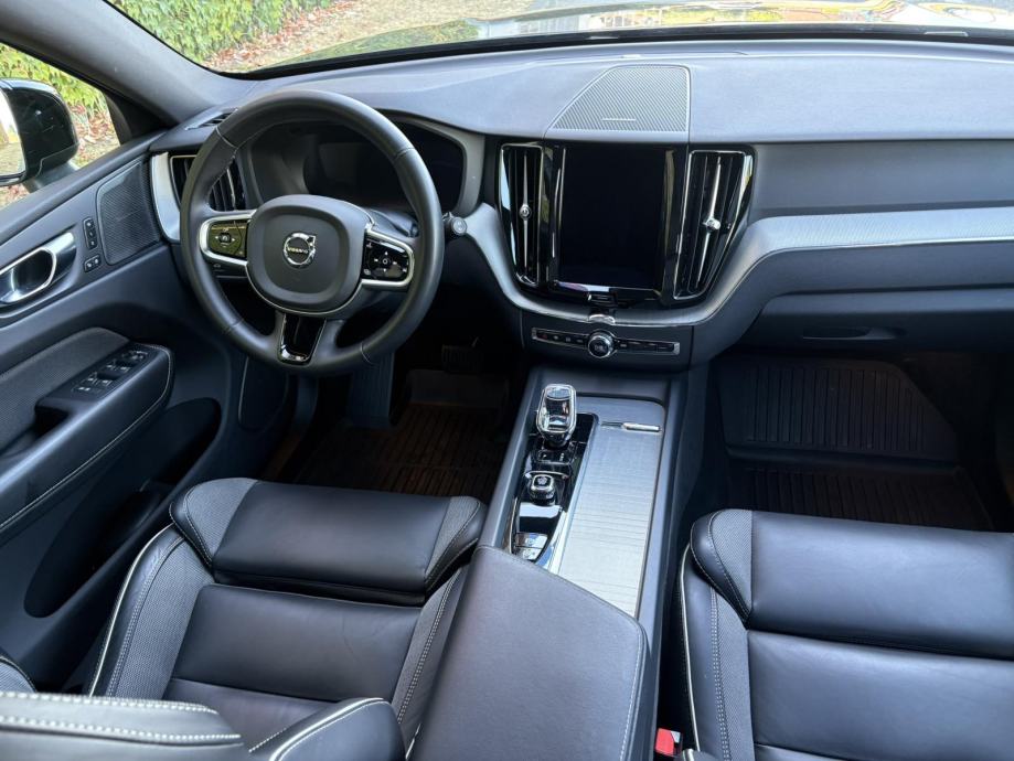 Volvo XC60 automatik 4x4,R-Design,01.vlasnik u PDV-u, fotografija 12