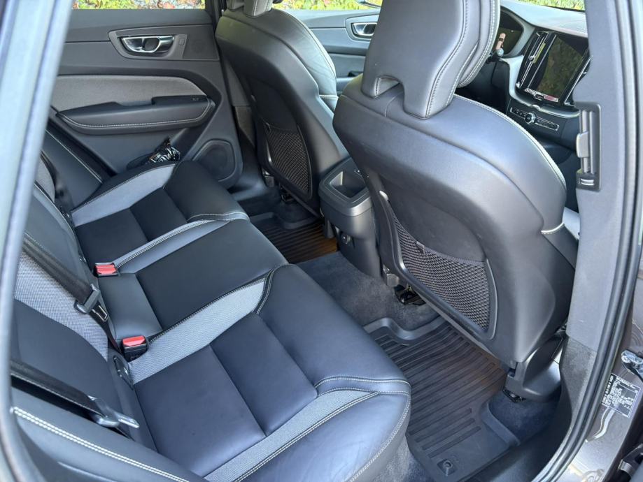 Volvo XC60 automatik 4x4,R-Design,01.vlasnik u PDV-u, fotografija 13
