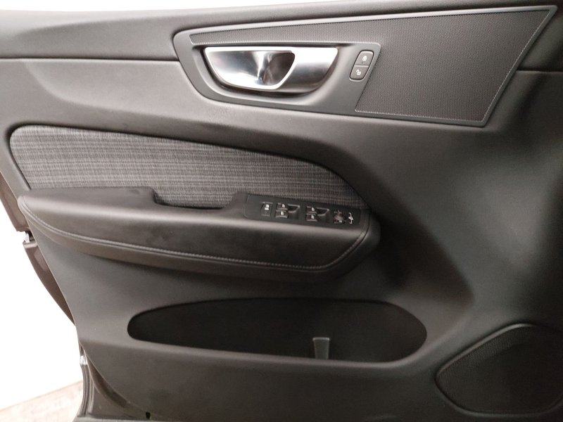 Volvo XC60 B4 D Core automatik • LED • AHK, fotografija 5