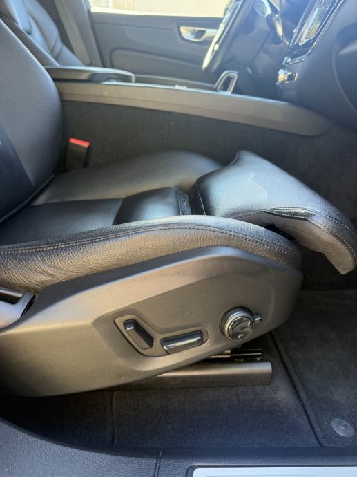 Volvo XC60 B4 Diesel Inscription Plus Bright, fotografija 19