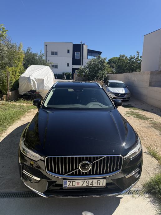 Volvo XC60 B4 Diesel Inscription Plus Bright, fotografija 4
