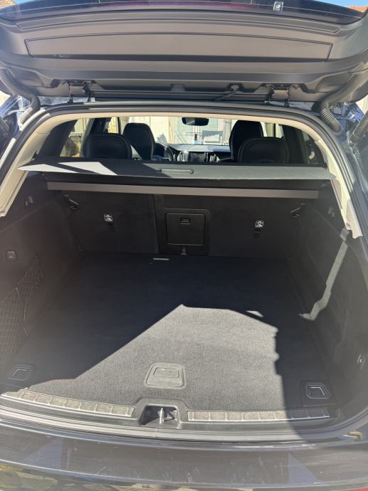 Volvo XC60 B4 Diesel Inscription Plus Bright, fotografija 15