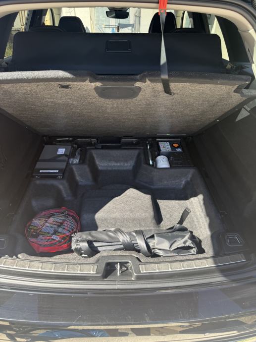 Volvo XC60 B4 Diesel Inscription Plus Bright, fotografija 17