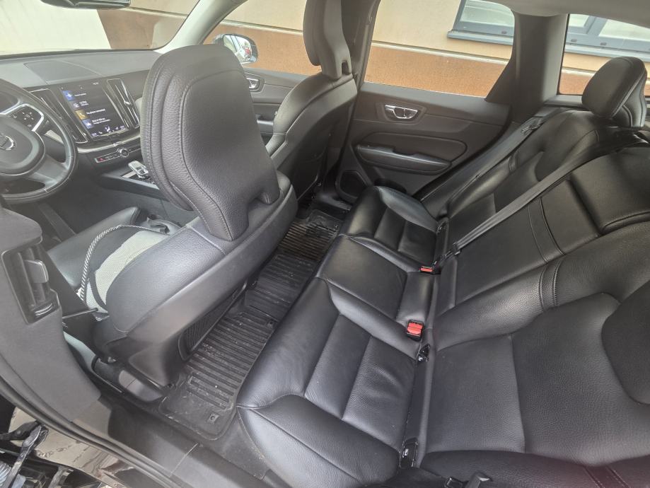 VOLVO XC60 B4, full oprema, blagi hibrid, 2020. god. - SNIŽENO! HITNO!, fotografija 11