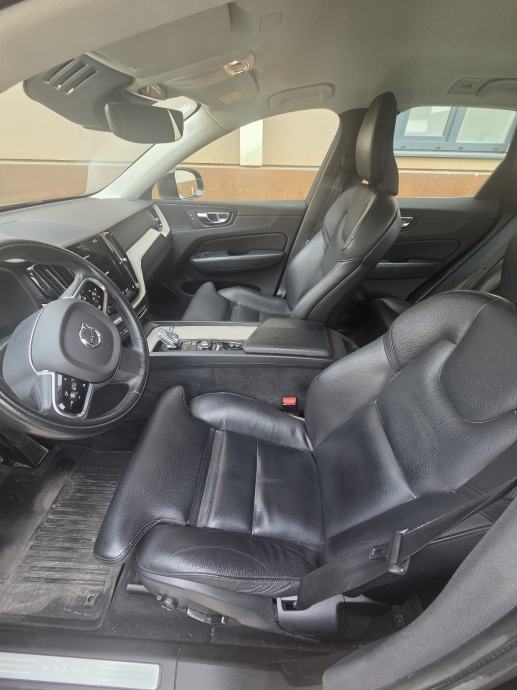 VOLVO XC60 B4, full oprema, blagi hibrid, 2020. god. - SNIŽENO! HITNO!, fotografija 10