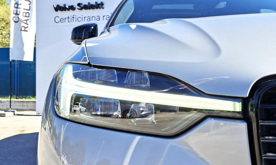 Volvo XC60 B4, FWD R-DESIGN, PANARAMA, NAV, TEMPOMAT, JAMSTVO, fotografija 10