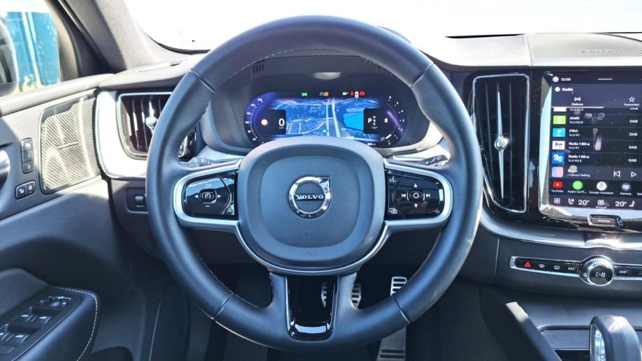 Volvo XC60 B4, FWD R-DESIGN, PANARAMA, NAV, TEMPOMAT, JAMSTVO, fotografija 20