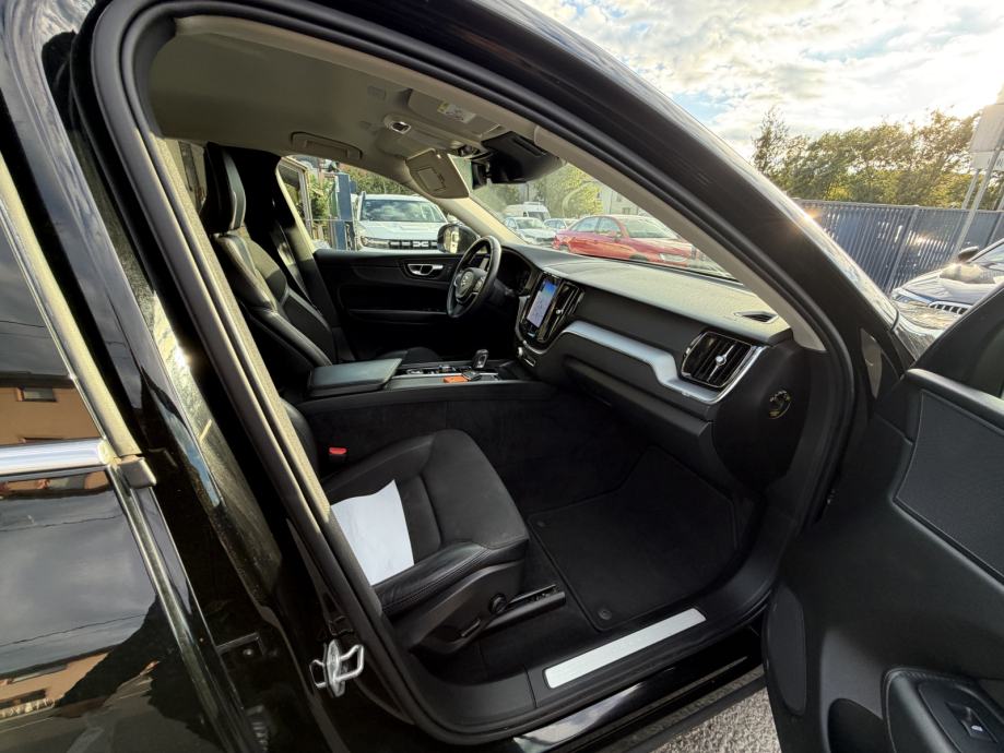 Volvo XC60 B4 KERS MOM PRO AT8 AWD 190’KS NIJE UVOZ, fotografija 17