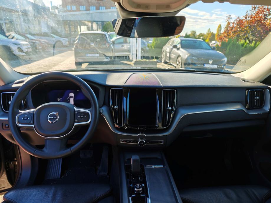 Volvo XC60 B4 Momentum PRO automatik,2.0, 106 000 km, fotografija 7