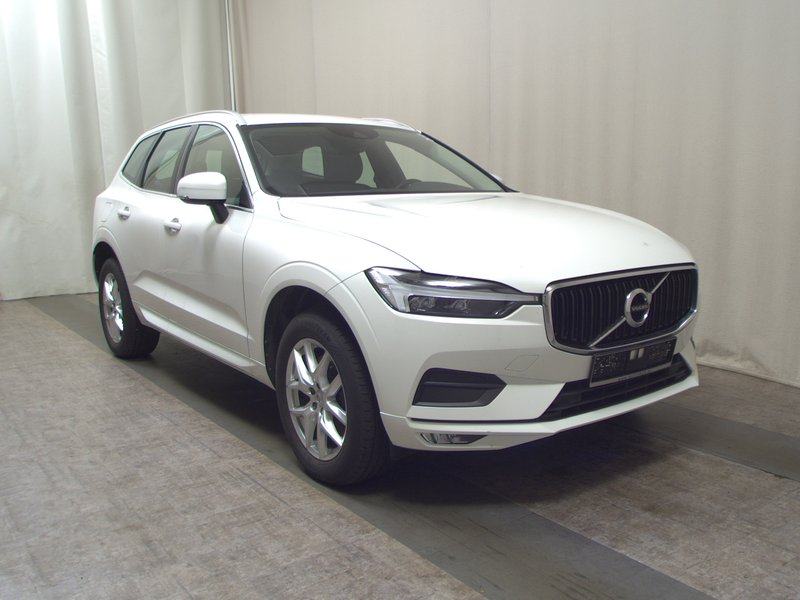 Volvo XC60 B4 Momentum Pro automatik • ACC • AHK, fotografija 3