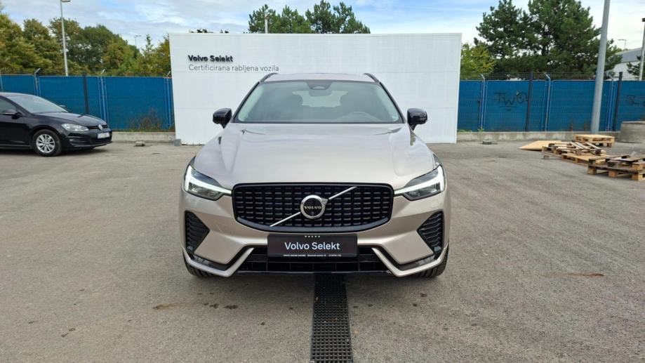 Volvo XC60 B4 PLUS DARK FWD, PANARAMA, NAV, TEMPOMAT, JAMSTVO, fotografija 2
