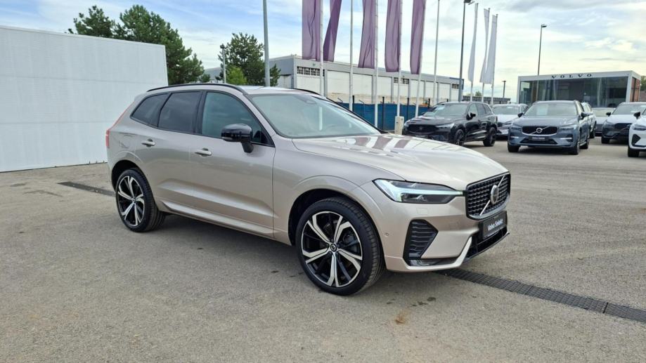 Volvo XC60 B4 PLUS DARK FWD, PANARAMA, NAV, TEMPOMAT, JAMSTVO, fotografija 4