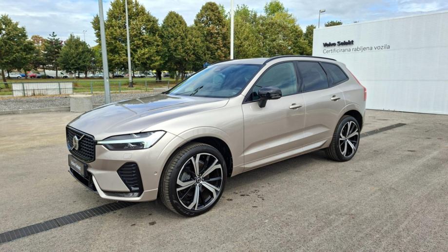 Volvo XC60 B4 PLUS DARK FWD, PANARAMA, NAV, TEMPOMAT, JAMSTVO, fotografija 12