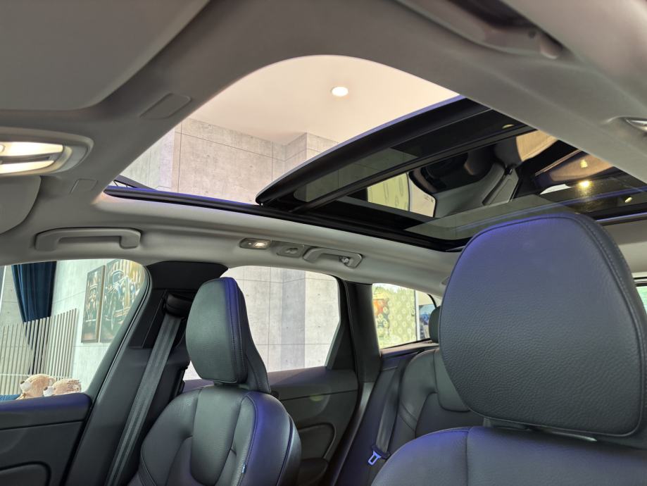 Volvo XC60 B4 D R-Design Aut. - LED, mem. sjedala, pano, h/k, alu. 20', fotografija 18